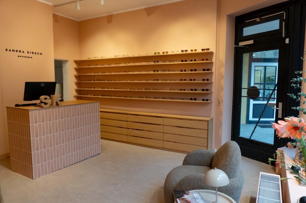 Sandra Kirsch: Exklusive Brillenmode in der Holtenauer Straße