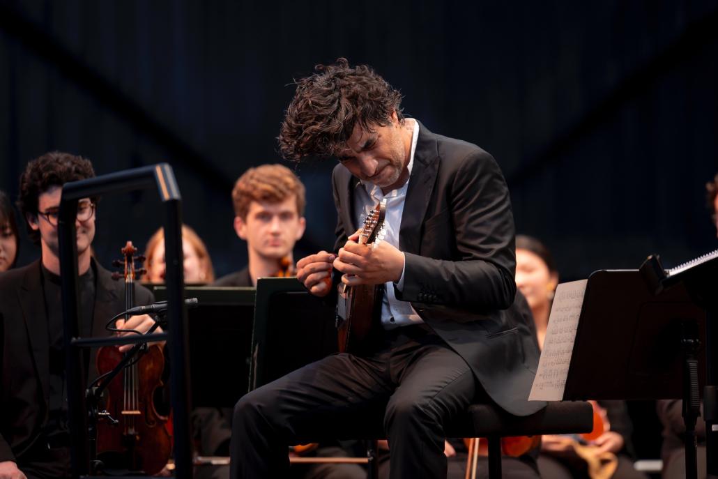 Mandolinen-Virtuose Avi Avital ist Stammgast beim Schleswig-Holstein Musik Festival.