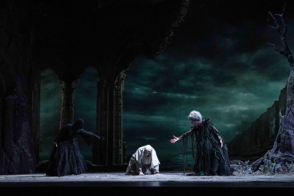 Jule Stuhr (Statisterie), Marta Mari (Suor Angelica), Tatia Jibladze (La zia principessa)