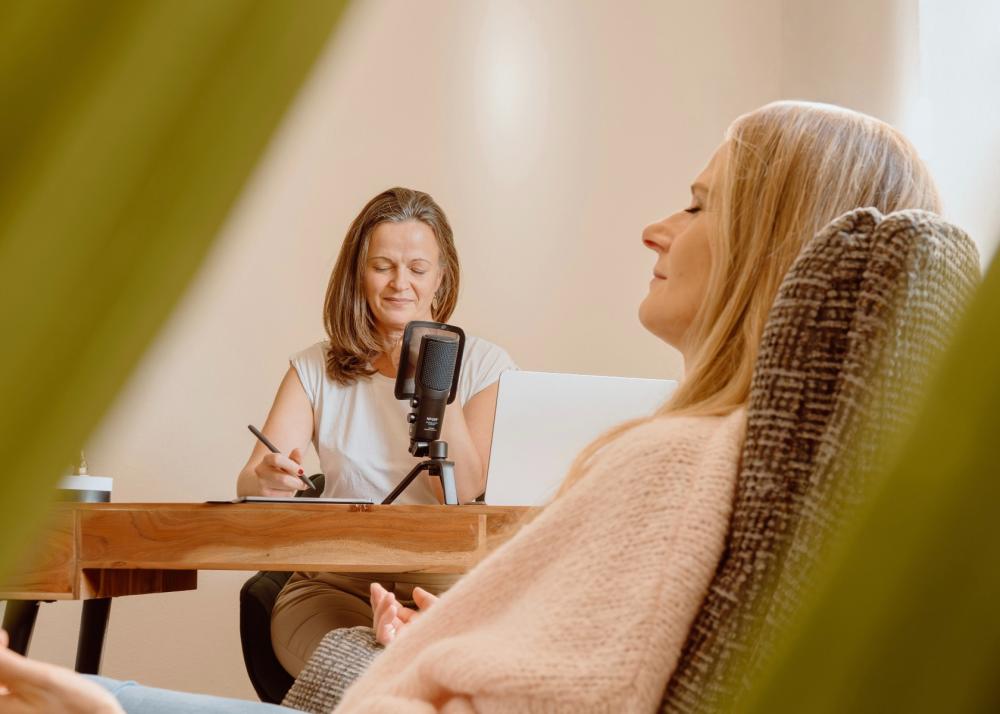 Dr. Maren Grütters von me time packt die Probleme im Unterbewusstsein.