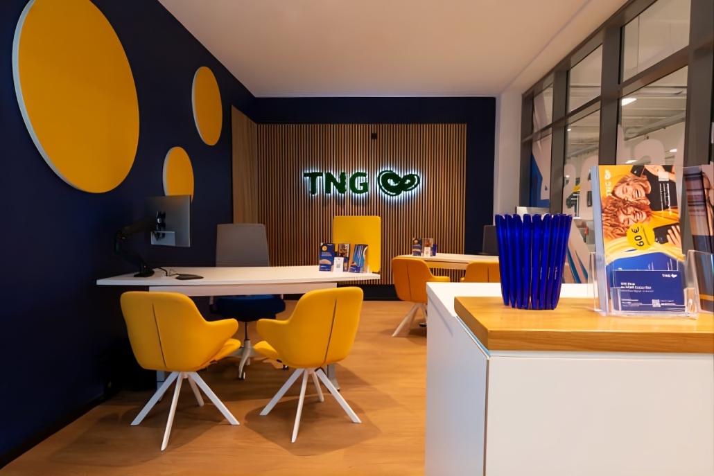 Beratung ganz nah: Im TNG-Shop im REWE-Center erhalten Bewohner*innen aus Kiel kompetente Infos zum Glasfaserausbau – von der Technik bis zum Tarif.