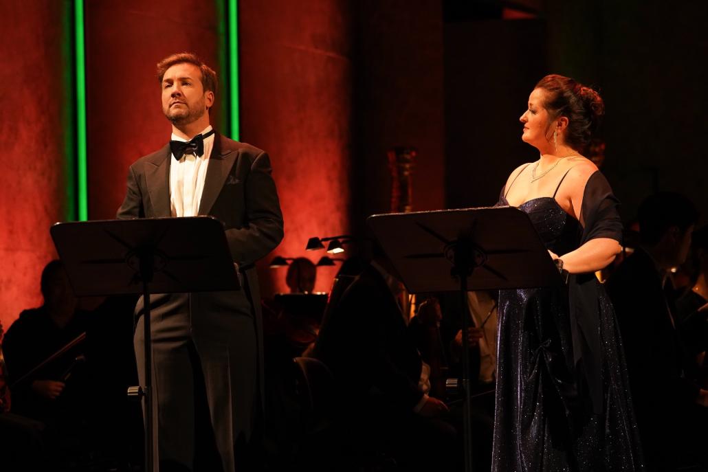 Michael Müller-Kasztelan als Siegmund und Siegfried und Agnieszka Hauzer als Sieglinde und Brünnhilde.