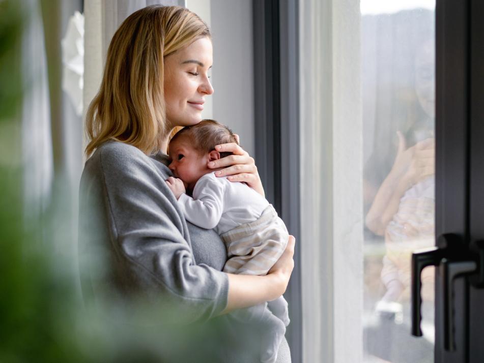 Mit dem „Kieler Modell“ können Geburten künftig digital und ohne Papierkram beim Standesamt gemeldet werden – eine Entlastung für Eltern, Kliniken und Behörden.