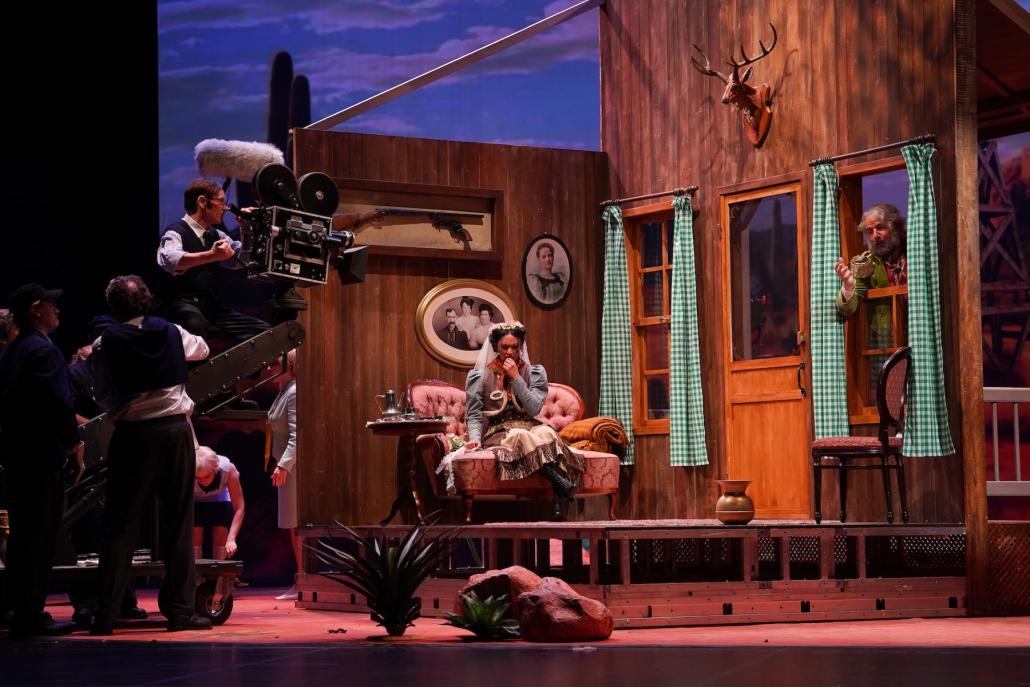 Die Kulissen sind allesamt mit großer Liebe zum Detail und in handwerklicher Perfektion entstanden.