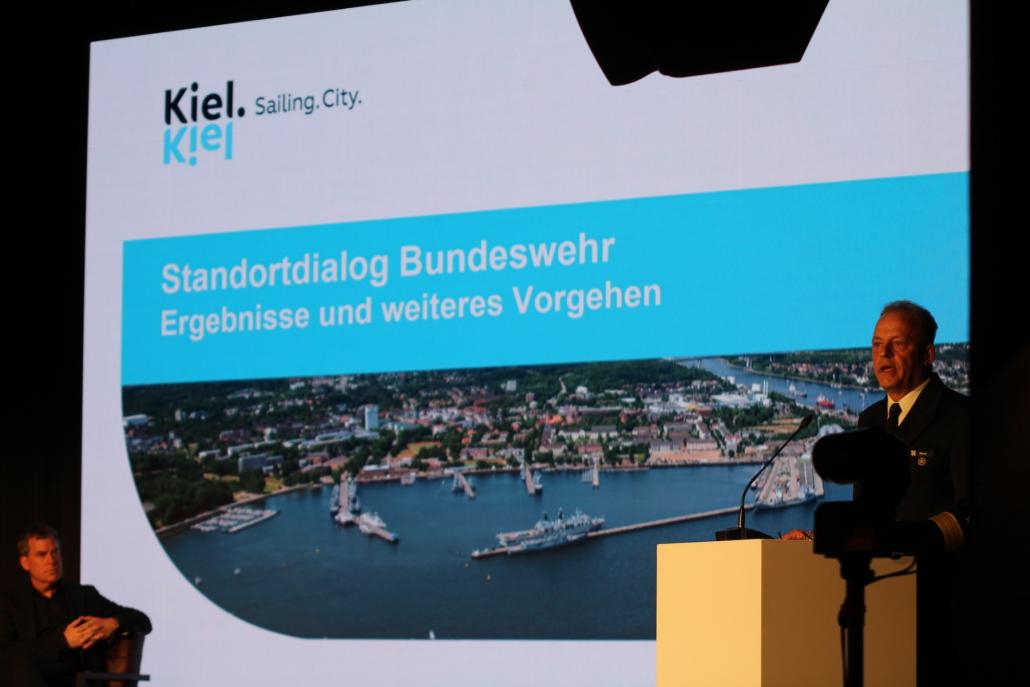 Marine-Beben in der Halle 400: Kiel im Zangengriff der Zeitenwende