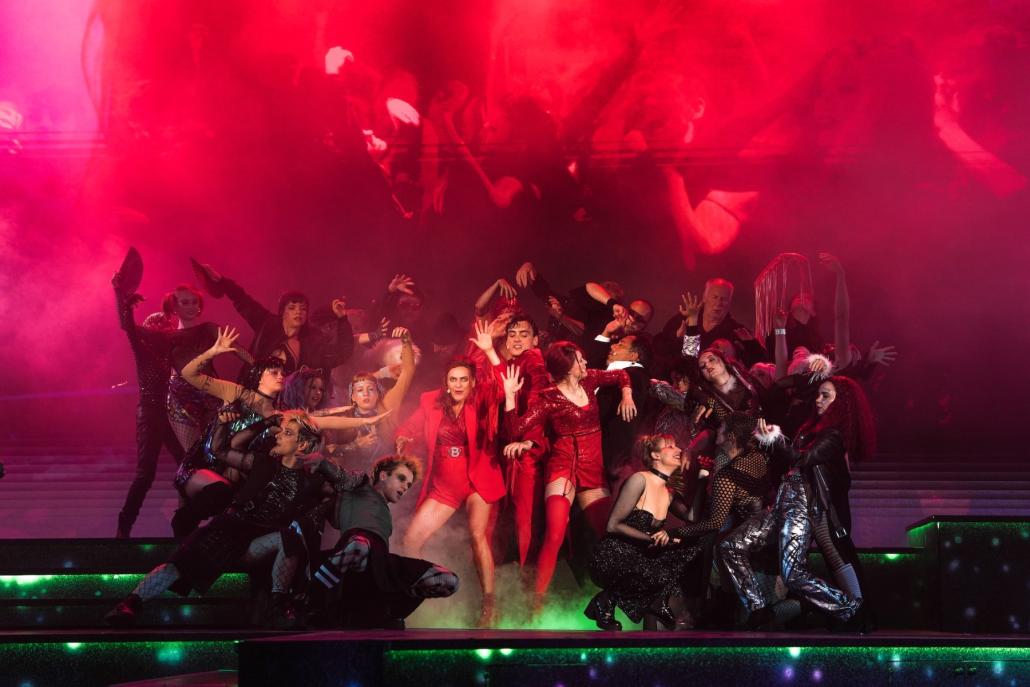 Das Theater Kiel glänzt einmal mehr mit einer großartigen Ensembleleistung.