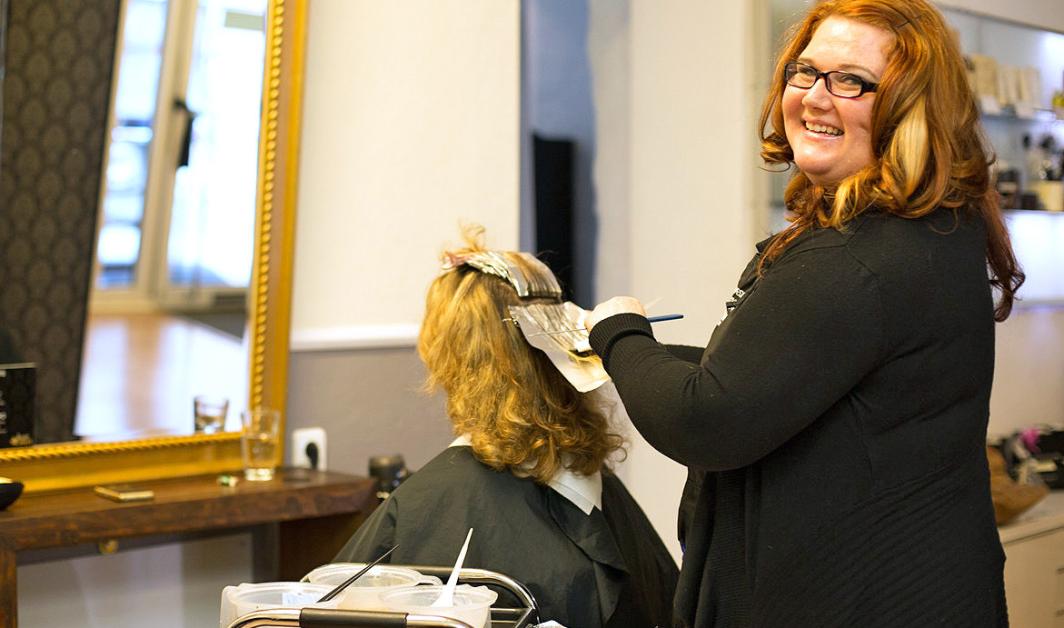 haar entspannen beim friseur