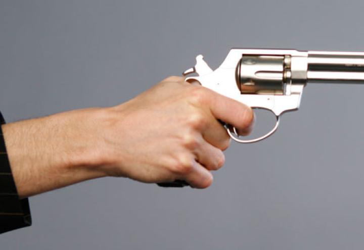 Täter nach Banküberfall flüchtig 