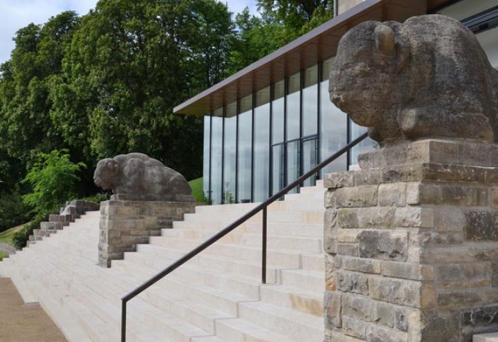Eingangsbereich der Kunsthalle zu Kiel eröffnet 