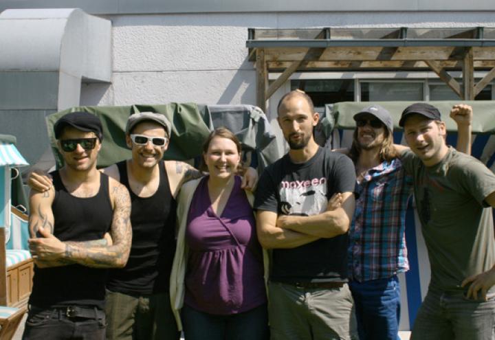 Von schlafenden Hunden, Live-Gigs und Sonnenbrillen 