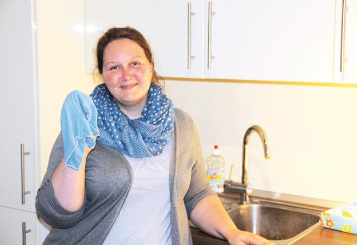 Kristahlklar: Edelstahlspüle reinigen 