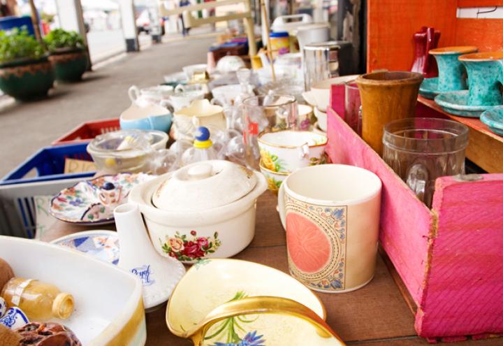 Flohmarkt-Feeling beim „Kehraus Markt“ 