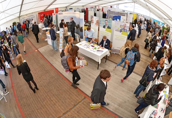 Firmenkontaktmesse contacts der CAU zu Kiel