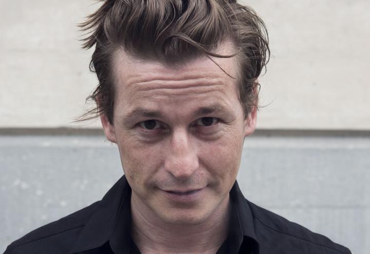 Filmportrait: „Arno Camenisch – Schreiben auf der Kante“