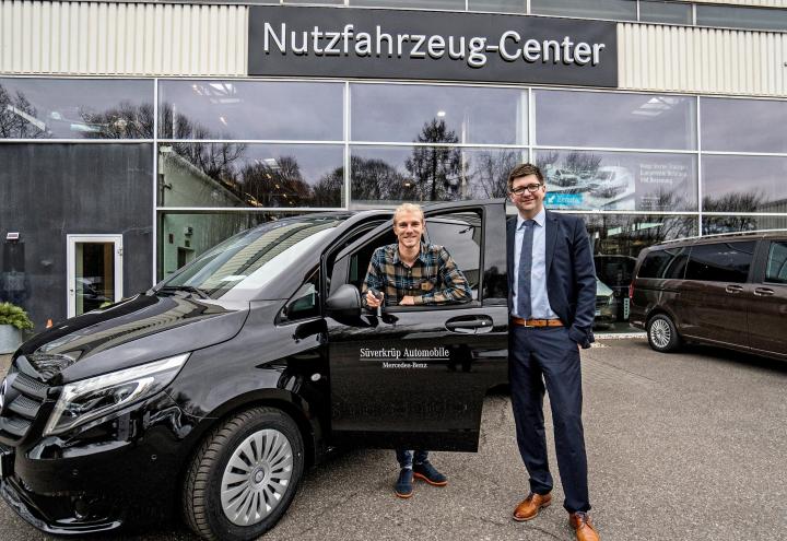 Mit dem Surfer-Van an den Strand