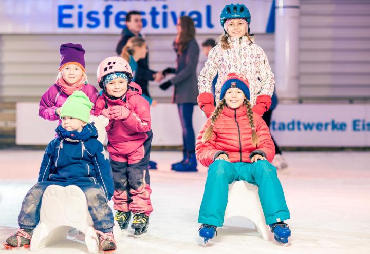 Eislaufen mit Meerblick 