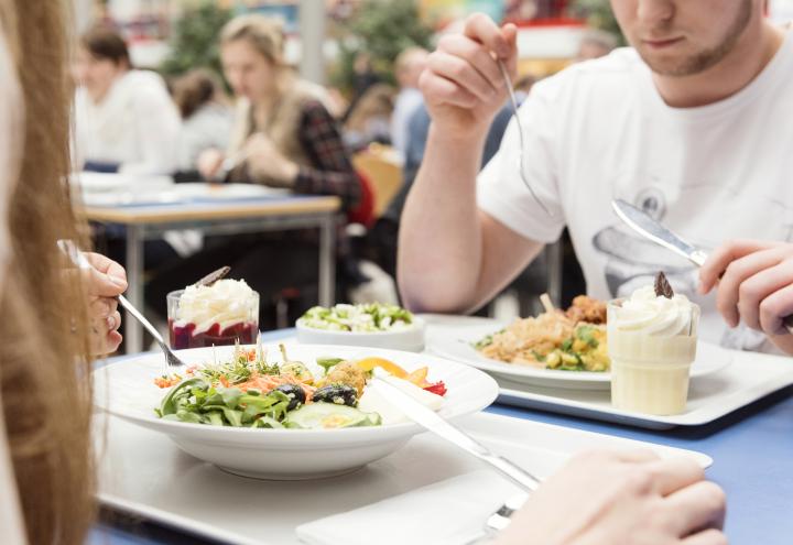 Studentenwerk Schleswig-Holstein feiert Weltvegantag 