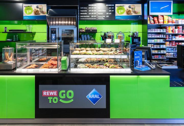 Neuer Shop mit REWE To Go-Konzept 