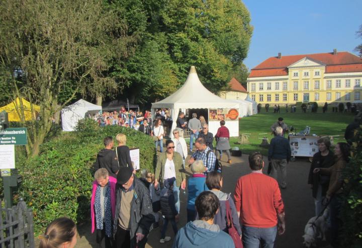 Holsteiner Herbstmarkt auf Gut Emkendorf 