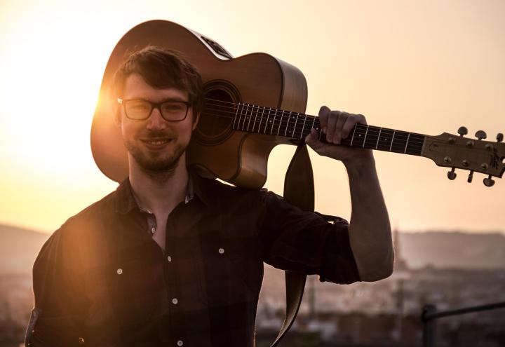 Multi-Instrumentalist Simon Wahl