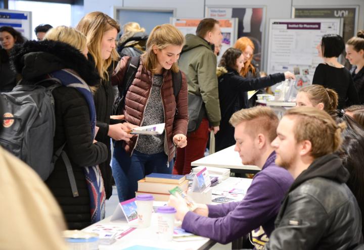 Hier lernst du die Universität Kiel kennen