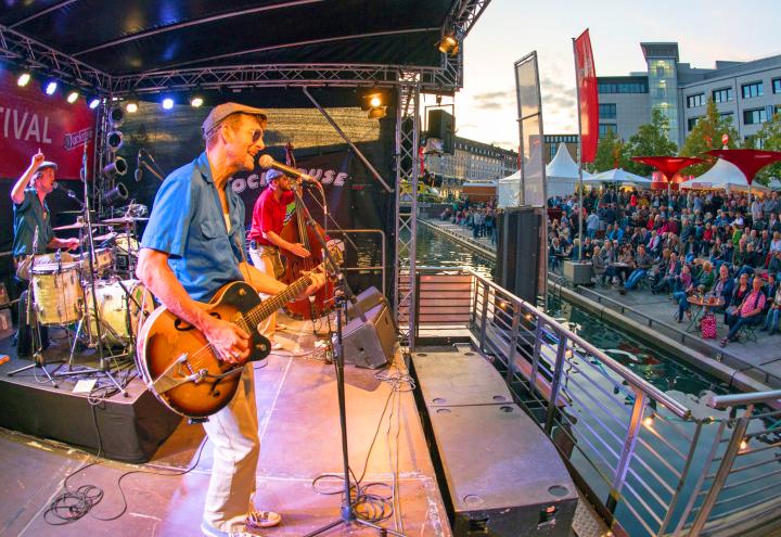 Live-Musik, Design und Straßenkunst beim Duckstein-Festival 