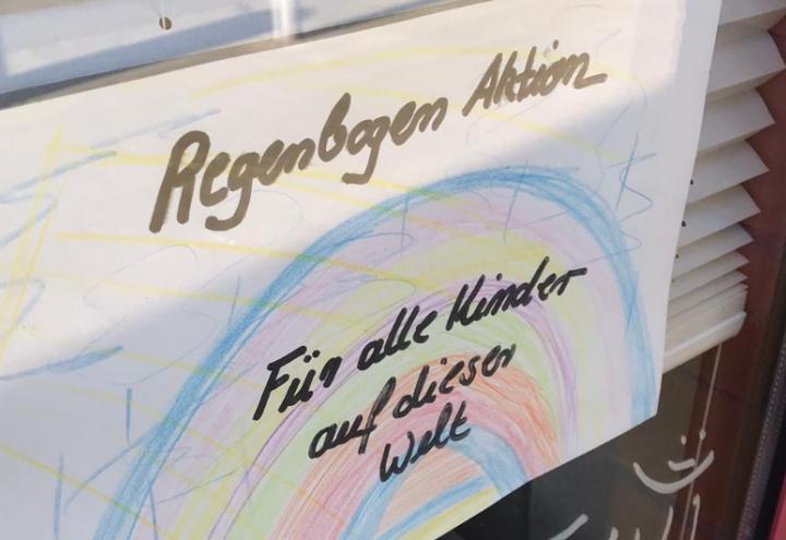 Regenbogen-Aktion gegen Corona 