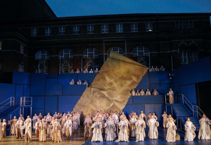 Programm des Theater Kiel: Theater vom Sofa aus 