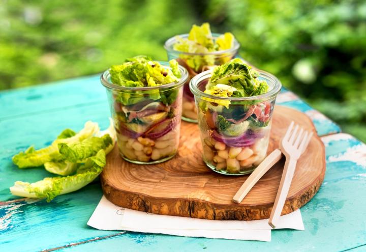 Bunter Salat im Glas 