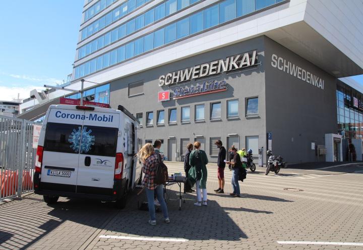 Corona-Mobil in Kiel kommt gut an 