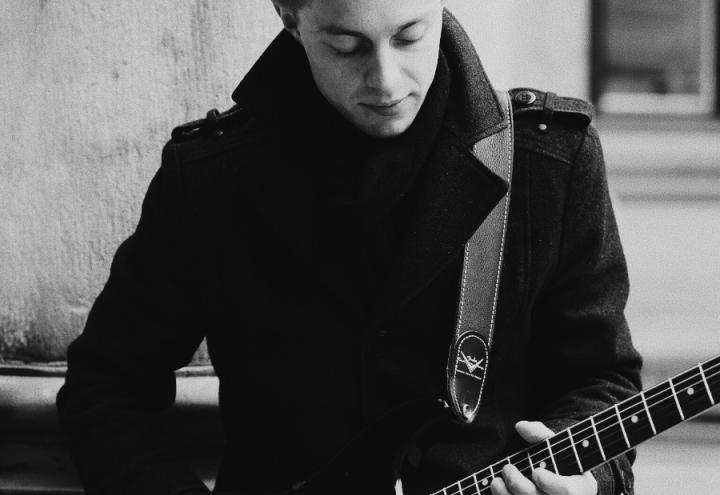 Kieler Singer-Songwriter Moritz Kruit überzeugt mit "Love" 