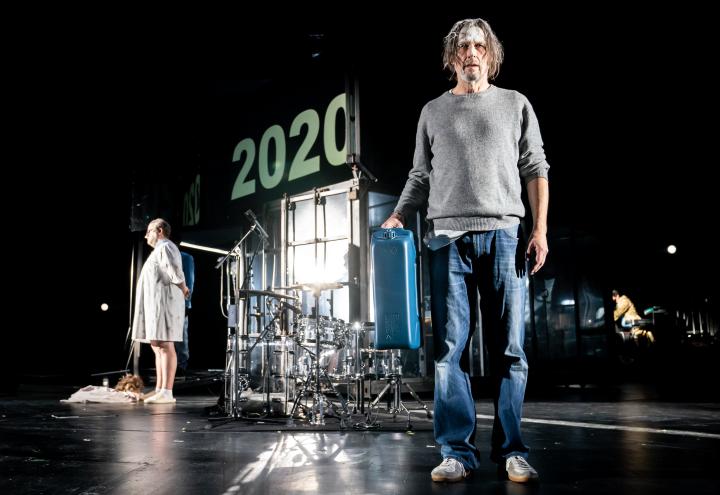 Theater aus neun Ländern