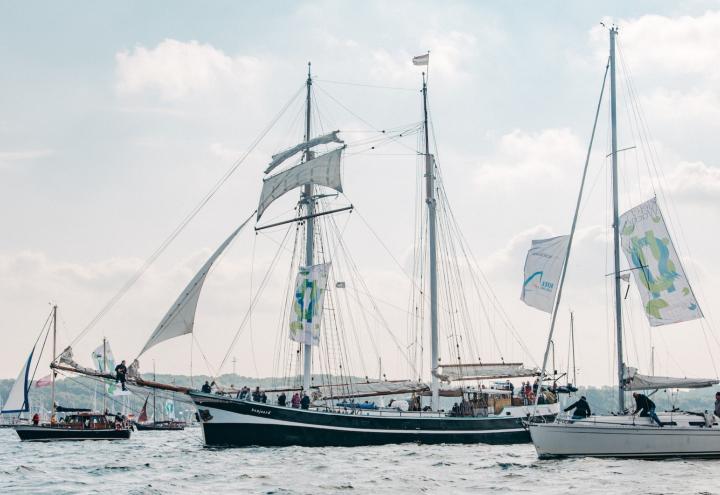 Segel setzen zur Windjammer