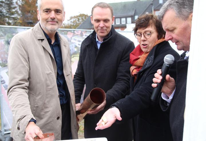 Grundsteinlegung für Kronshagens neues Ortszentrum 