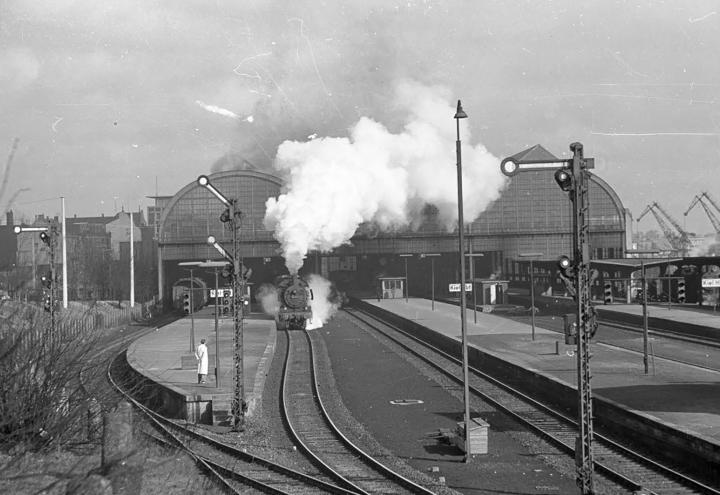 Wie sich Kiels Hauptbahnhof veränderte