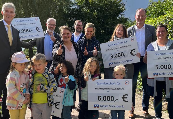 Kieler Volksbank finanziert Spielplatz-Sanierung
