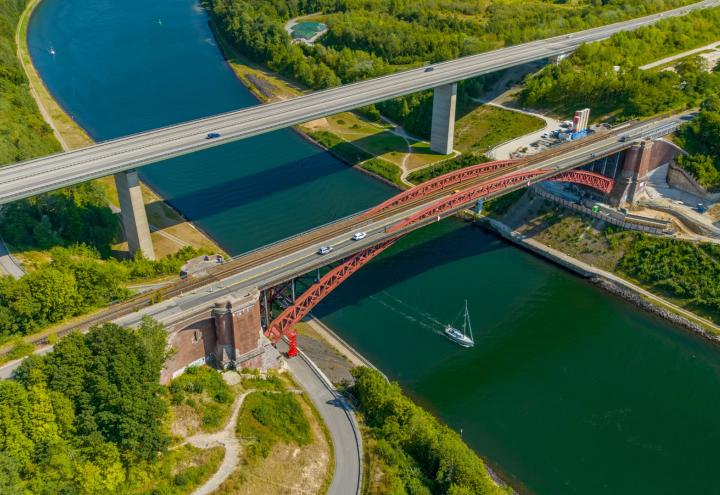 So leitet Kiel die Busse über den Kanal 