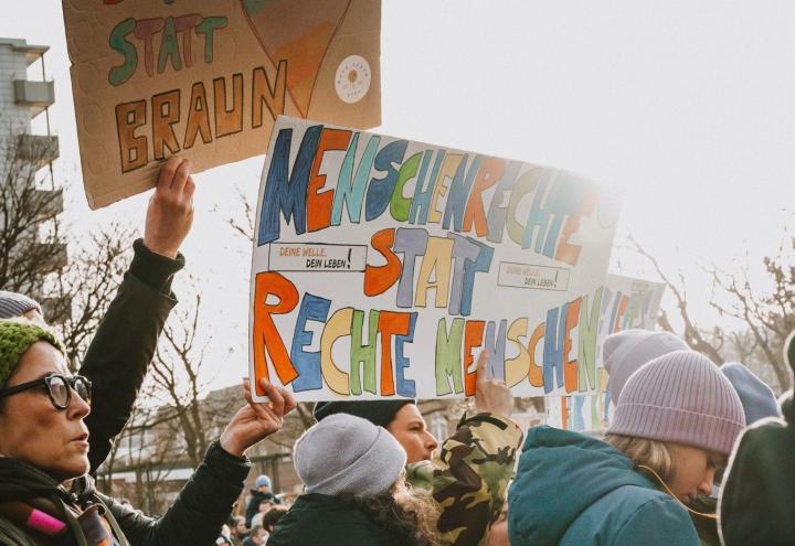 Demonstration gegen Rechts in Kiel: Gemeinsam stark 