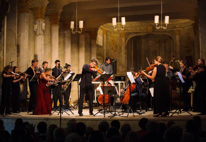 „Vivaldi rockt“: Ein Abend voller Kontraste in der Elbphilharmonie 