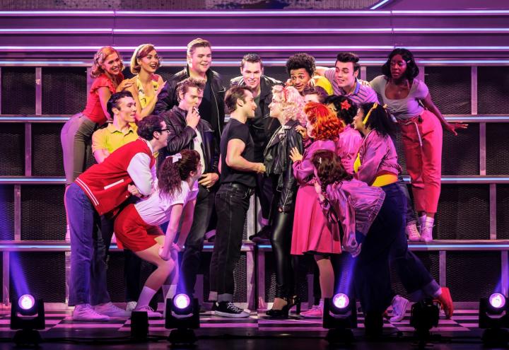 Erlebe GREASE – Das Hitmusical in Kiel 