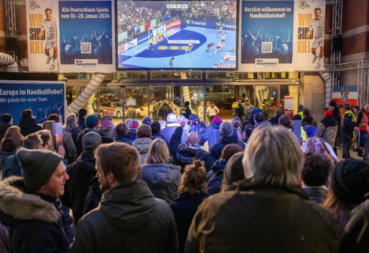 WM-Fieber: 10 Jahre Handball-Hauptbahnhof Kiel