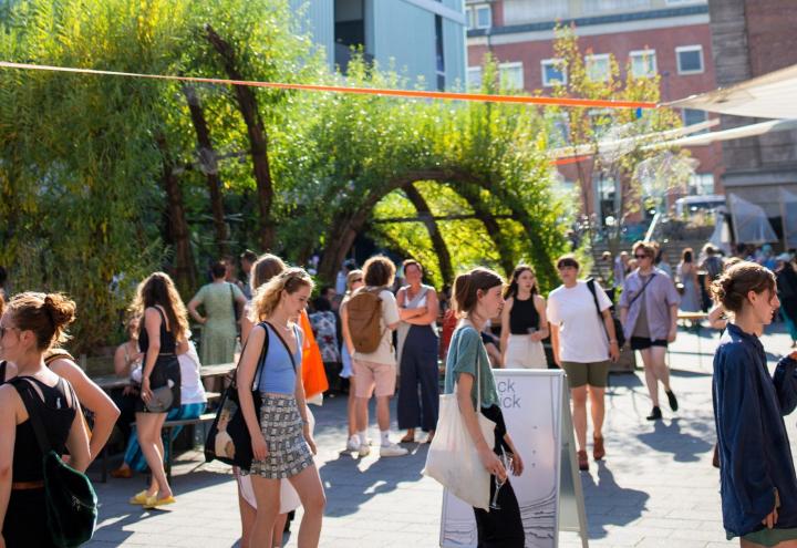 Muthesius Kunsthochschule feiert rauschendes Fest 