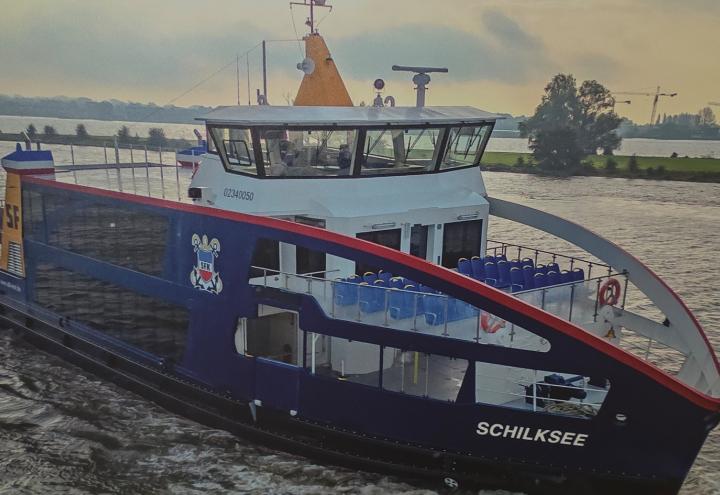 Taufe für das letzte Plug-in-Hybridschiff der SFK 
