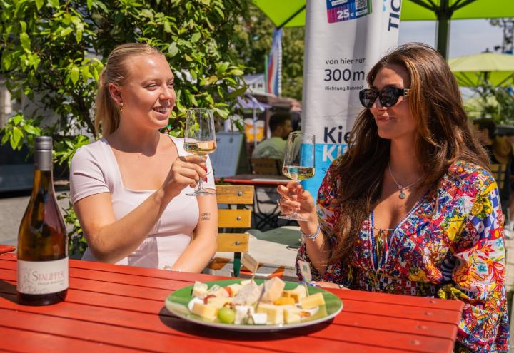 Käse trifft Wein